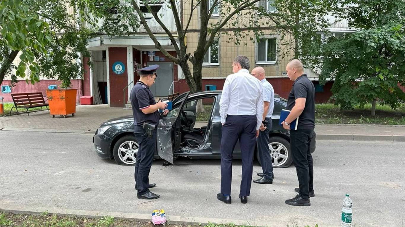 Пострадали двое взрослых и ребенок.