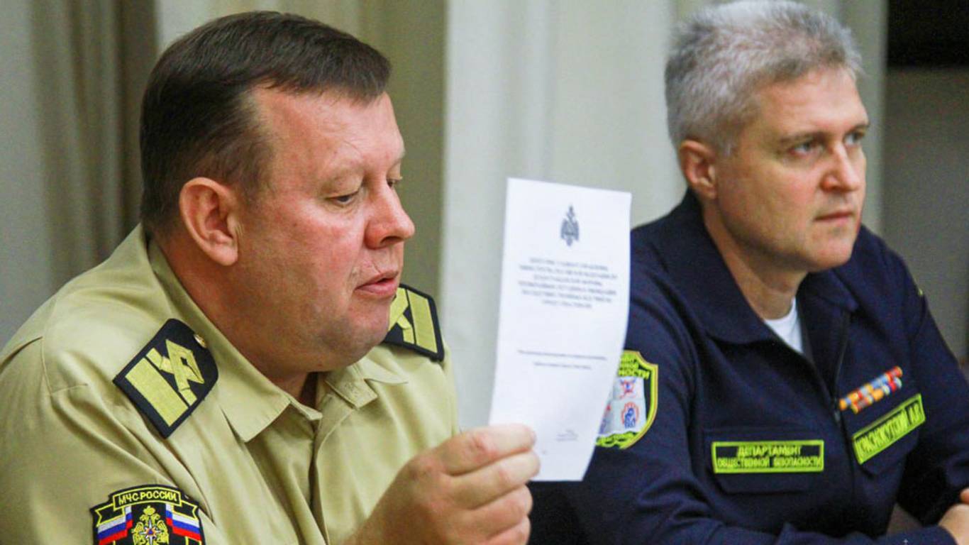 В ходе совещания обсуждались недостатки, выявленные во время профилактических проверок пляжей.