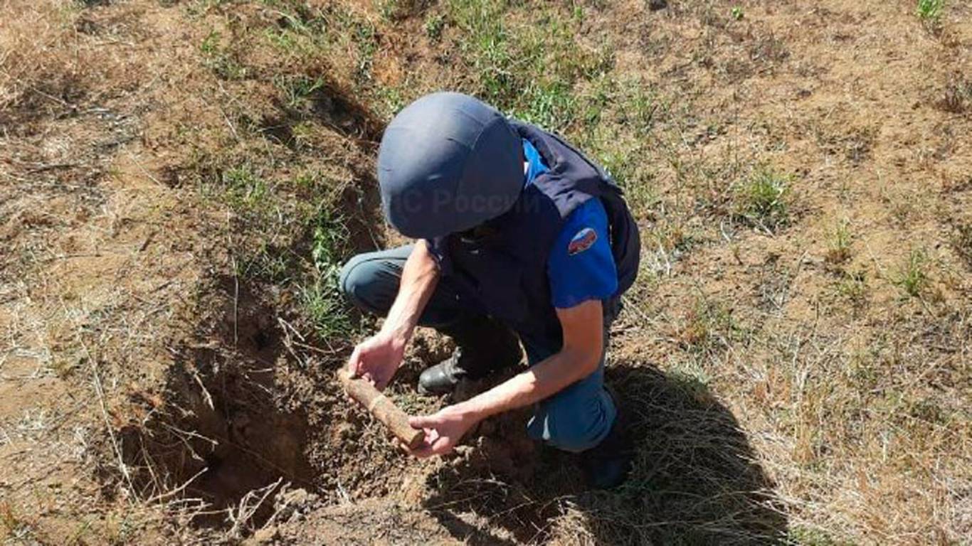 Граждан просят не беспокоиться из-за звуков взрывов.